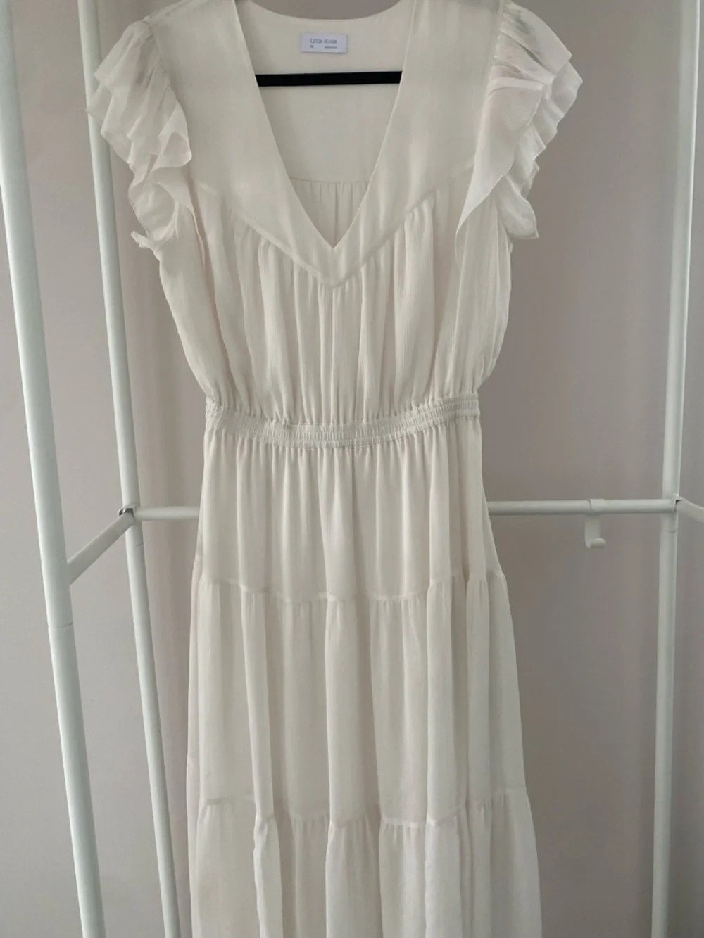 Aritzia White V-Neck Tiered Midi Dress - Picture 3 of 3